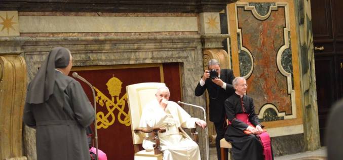 Liafuan Superiora Jerál, Madre Yvonne Reungoat, ba Sua Santidade Papa Francisco