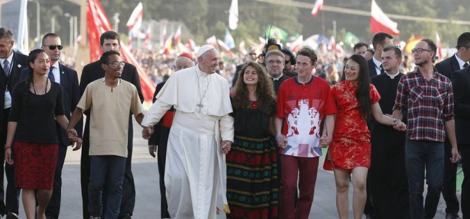 Carta do Papa Francisco aos jovens por ocasião da apresentação do documento preparatório para a XV Assembleia Geral Ordinária do Sínodo dos Bispos