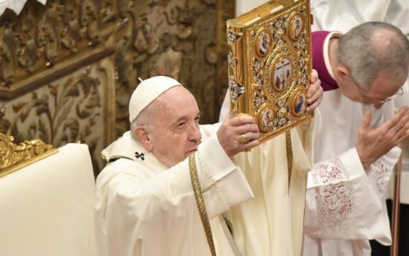 Papa Francisco nia Surat  Apostólika “APERUIT ILLIS” institui Domingu Maromak nia Liafuan nian