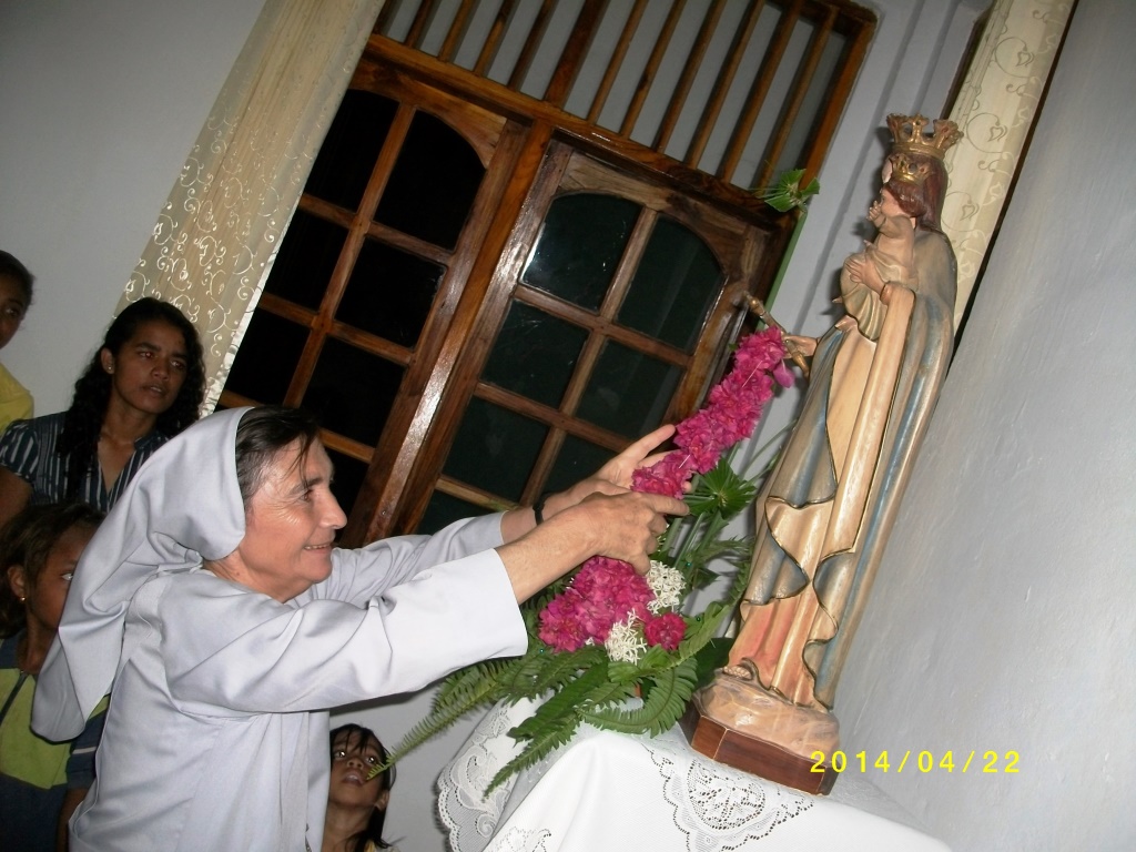 Madre Paola vizita Baucau-2014