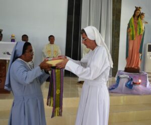 entrega biblia