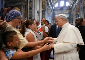 Amu-Papa: Knananuk no Múzika Sintoniza Fuan ba Ita-nia Maun-alin sira no ba Maromak